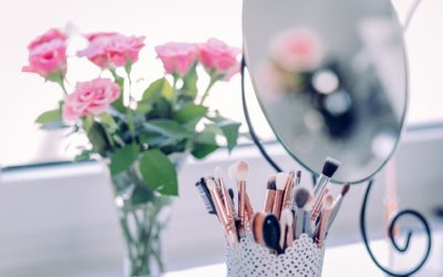 Give Your Makeup Routine a Makeover – 5 Things You Need Right Now
